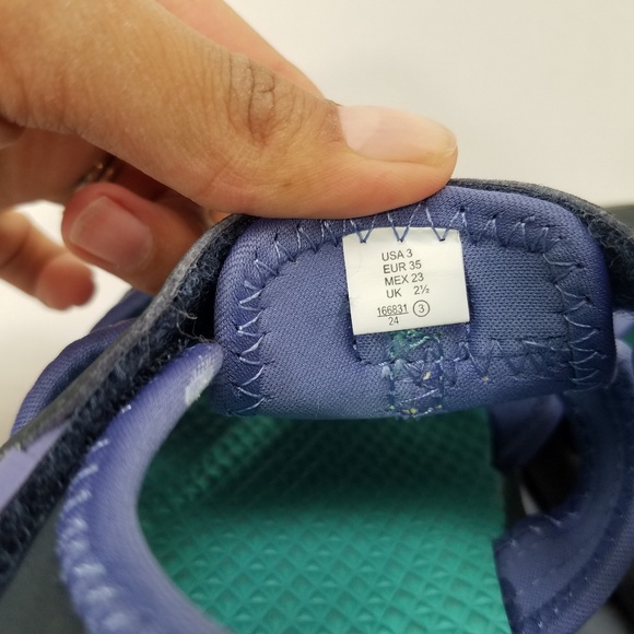 Air Walk Black/Purple Bump Toe Sandals Sz 3 - Picture 5 of 6